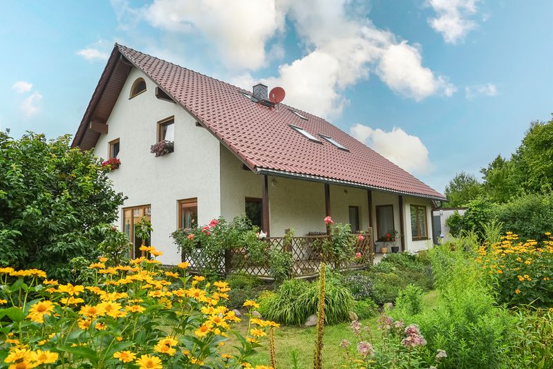 Junges Haus, sehr viel Platz, ruhige Lage, Garage, Carport, Garten - was will man mehr!